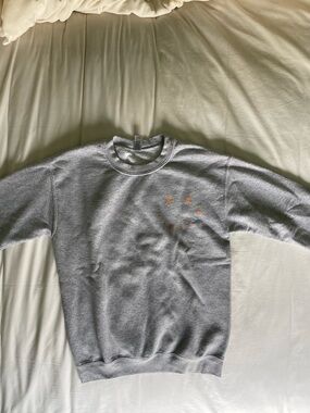 Overstimulated Moms Club Gildan Gray Crewneck Sweatshirt Small